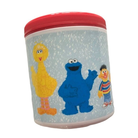Sesame Street Soup Travel Dish with lid 4 in Tall 10.5 oz Red Lid Multicolor sid - Picture 1 of 4